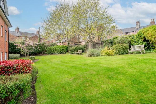 1 bed Retirement Property for sale Image 11