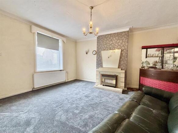 2 bed Semi-Detached for sale Image 4