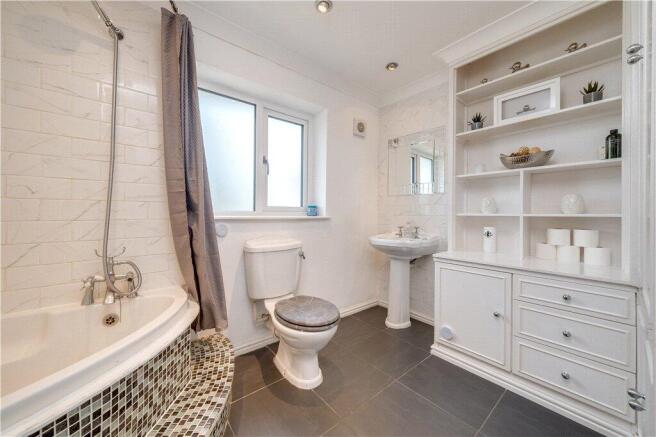 3 bed Terraced for sale Image 10