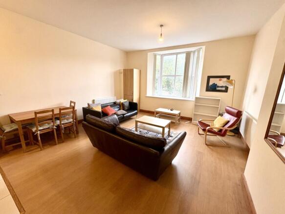 Living/Dining Area