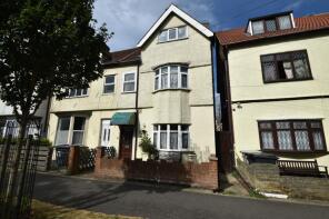 12, Cecil Avenue, Skegness PE25 2BX