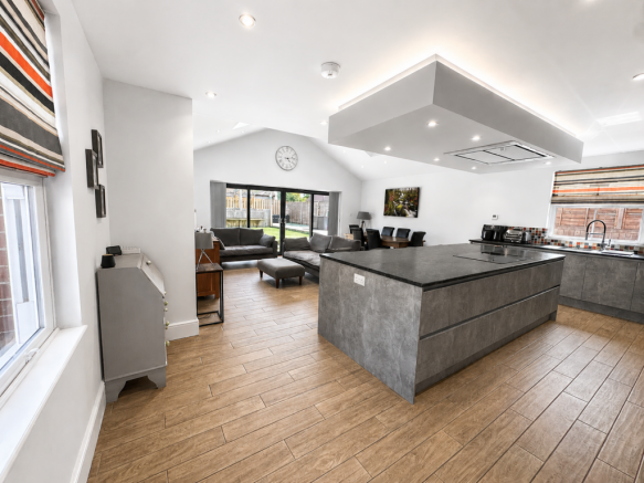 Kitchen/ Family Room