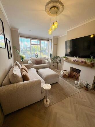 3 bed Terraced for sale Image 5