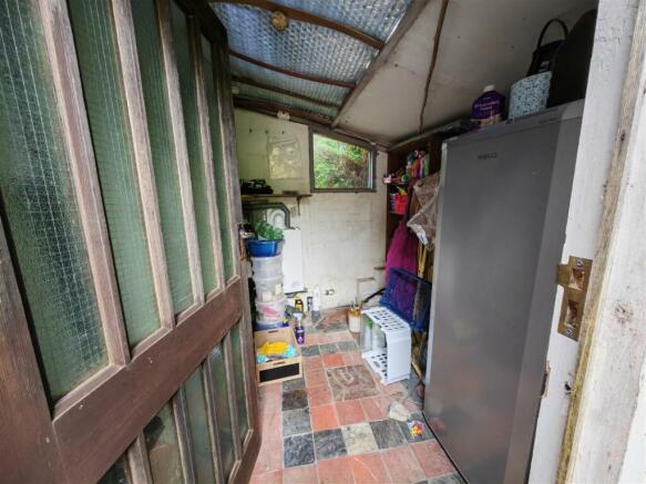 Utility Lean-to