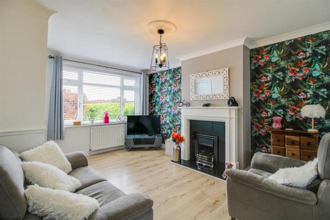 3 bed Town House for sale Image 4