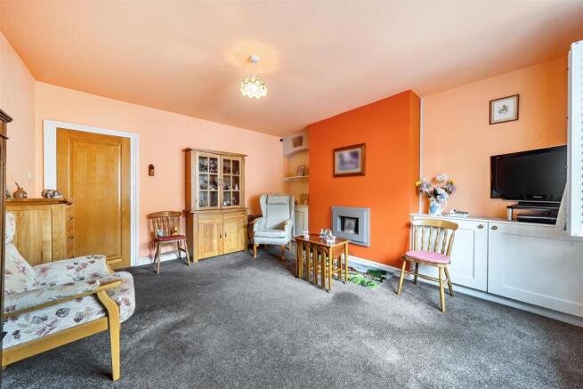 Living Room 1.jpg