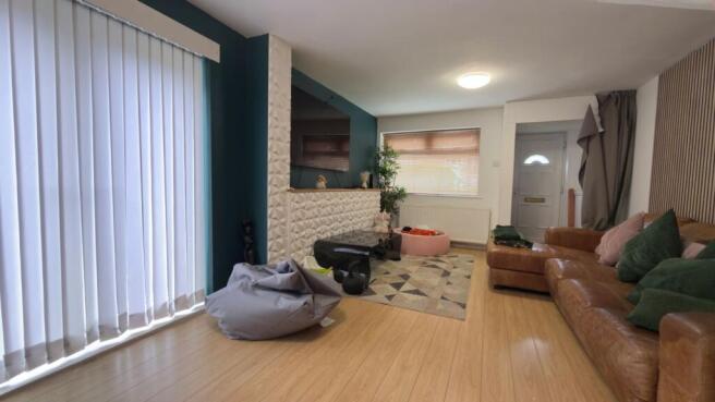 40 Armstrong Close, Birchwood, Warrington, Cheshire, WA3 6DH photo 5