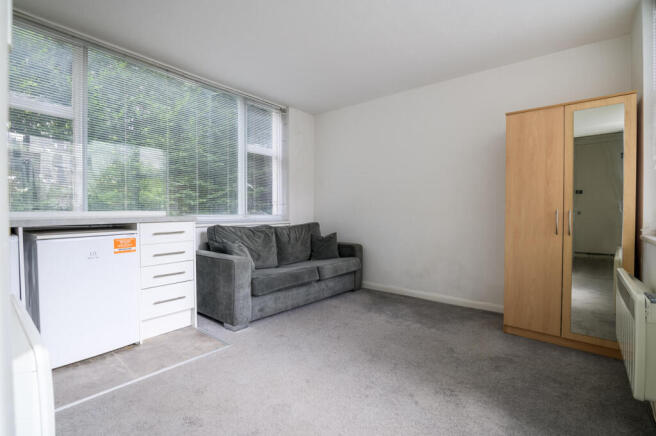PSQ - 27, 24 Pembridge Square, W2-3.jpg