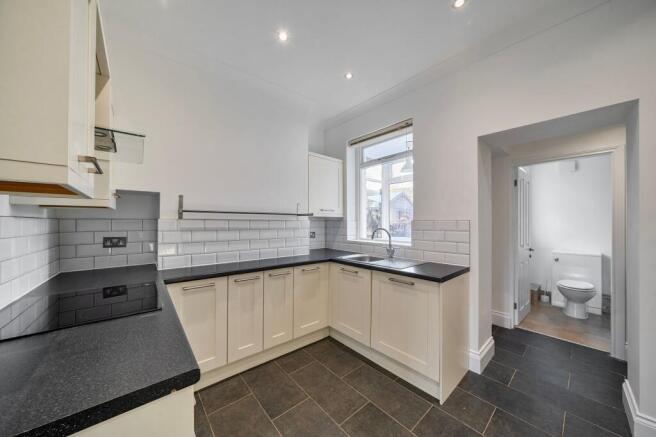 3 bed Terraced for sale Image 8