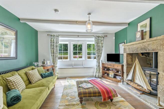 4 bed Detached for sale Image 11