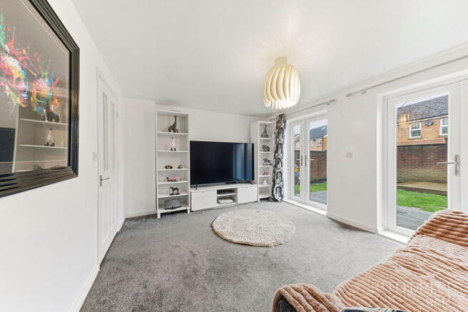 3 bed Town House for sale Image 8