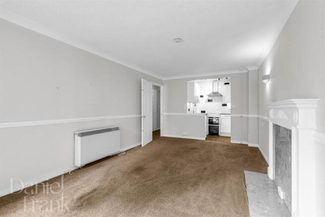 Grange Avenue, Woodford Green photo 4