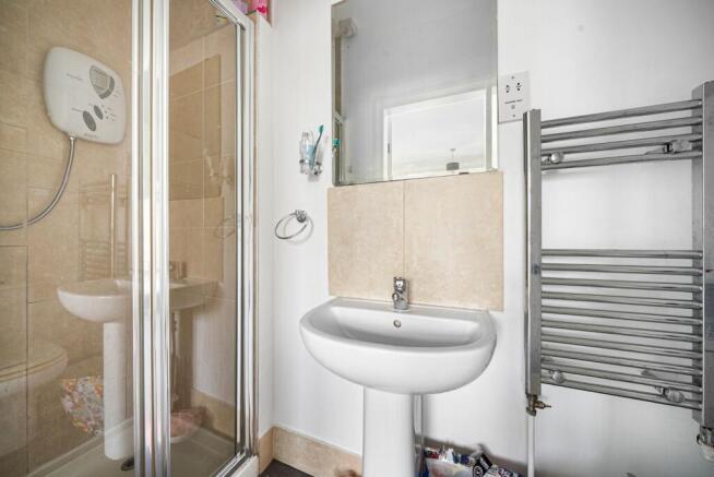 3 bed Terraced for sale Image 8