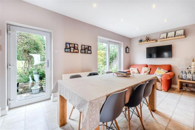 4 bed Detached for sale Image 7