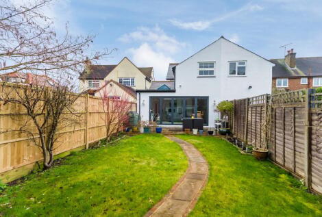 Orchard Grove, Chalfont St Peter, SL9