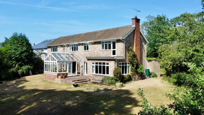 Walkers Ridge, Camberley, Surrey photo 4