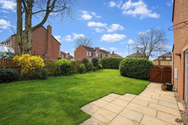 4 bed Detached for sale Image 9