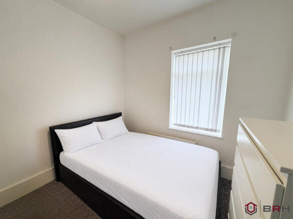 5 bed Terraced for sale Image 4