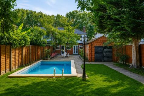 Calmont Road, Bromley, BR1