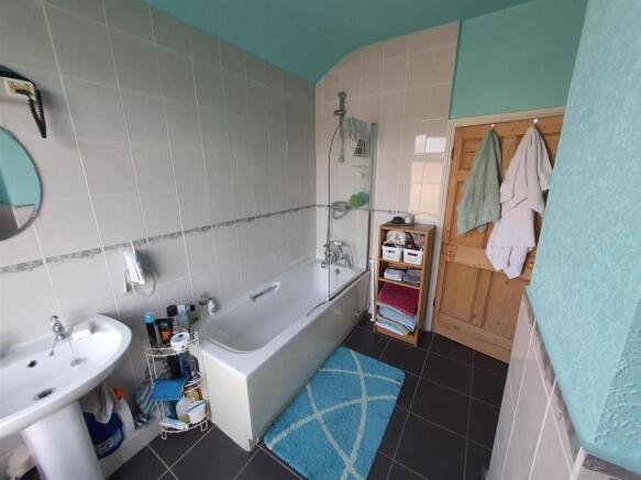 Bath 1.jpg
