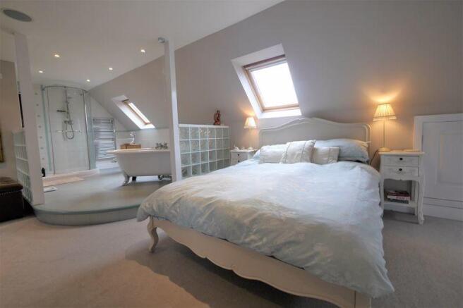 MASTER SUITE