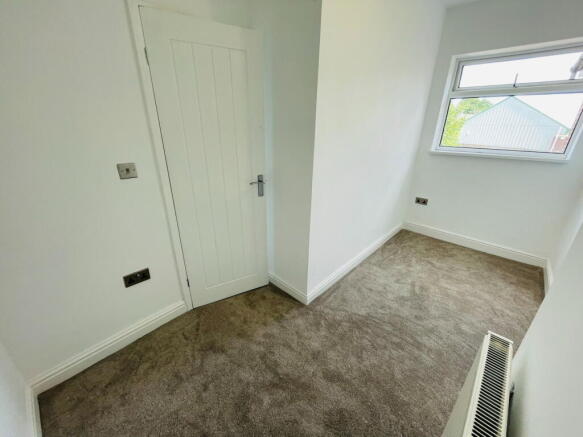 2 bed Semi-Detached for sale Image 8
