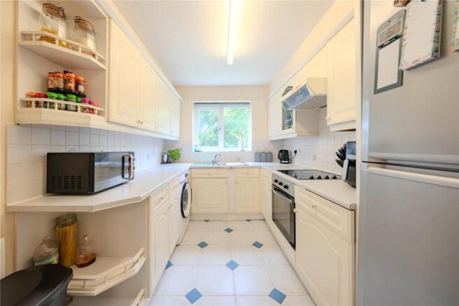 2 bed Apartment for sale Image 6