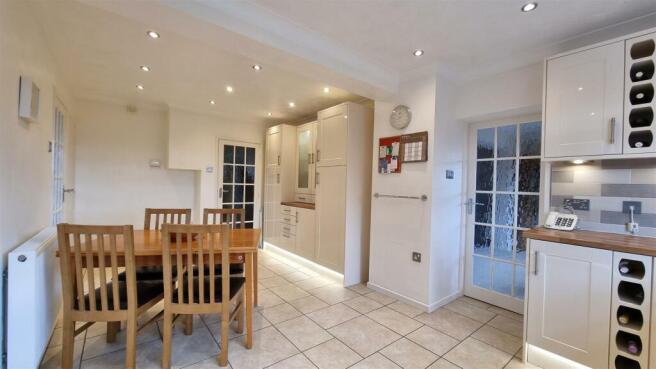 Corbett Road 6 kitchen .jpg