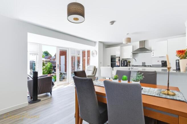 Kitchen/Dining Room