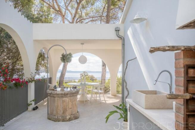 Villa for sale in Alcanada