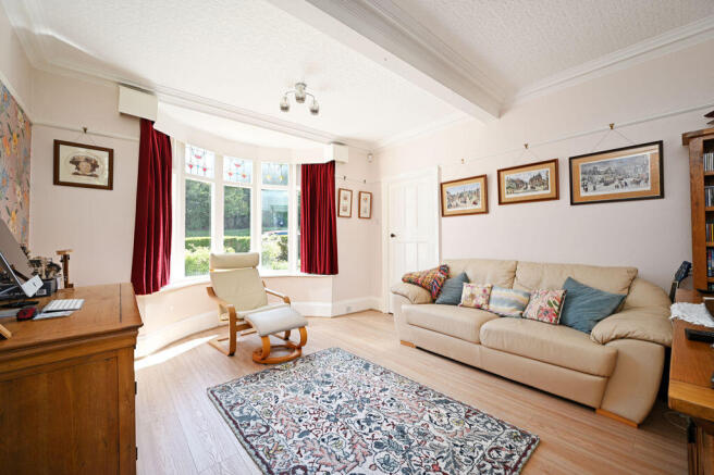4 bed Detached for sale Image 9