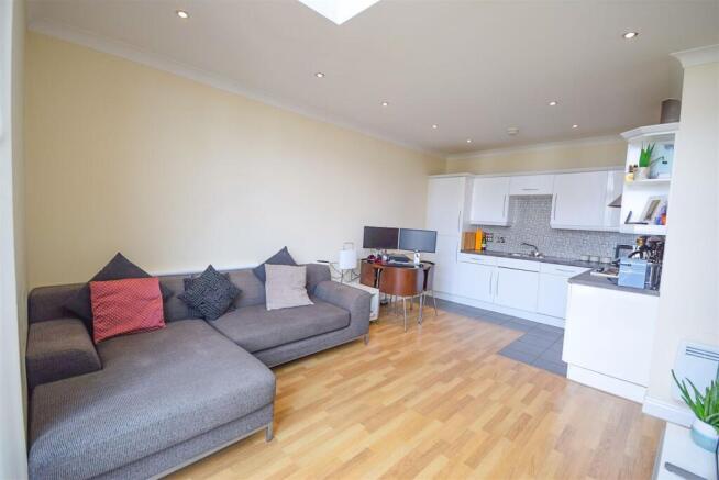 Living/ Dining Kitch