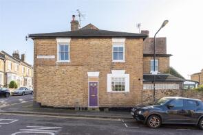 40, Browns Road, London E17 4RW
