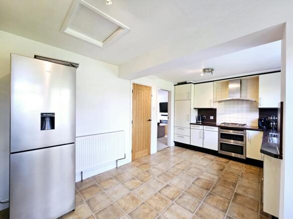 3 bed Link Detached House for sale Image 7