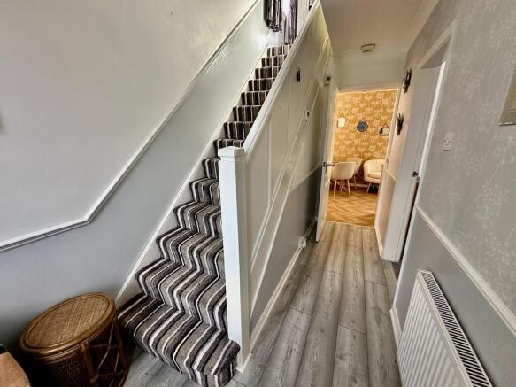 3 bed Semi-Detached for sale Image 6