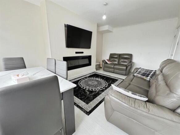 3 bed Semi-Detached Bungalow for sale Image 6
