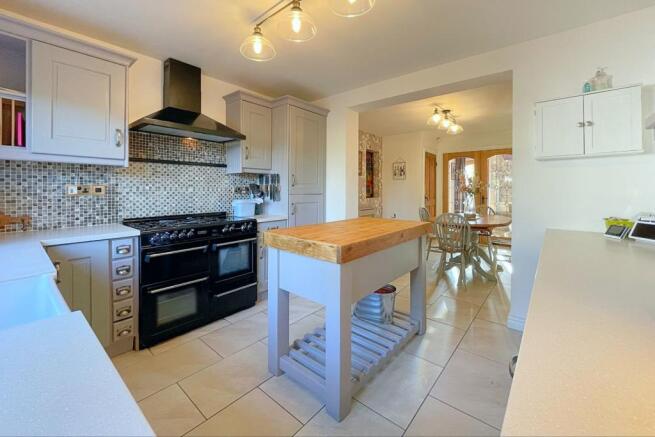 Kitchen/Dining Room