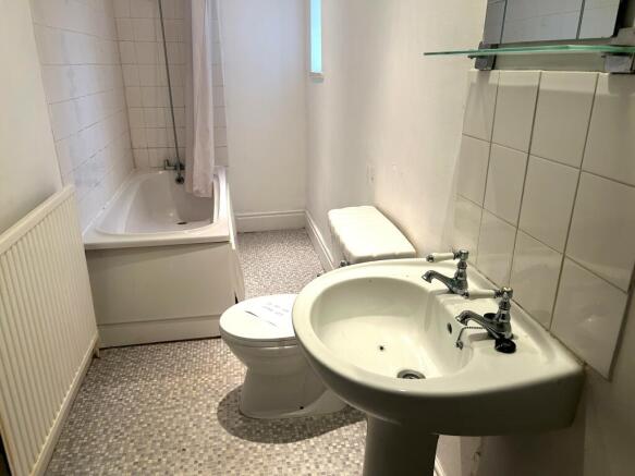 Bathroom T202412181117.jpg