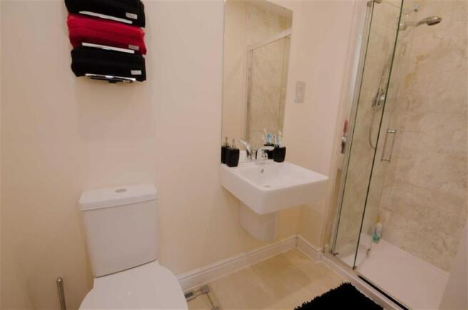 EN SUITE
