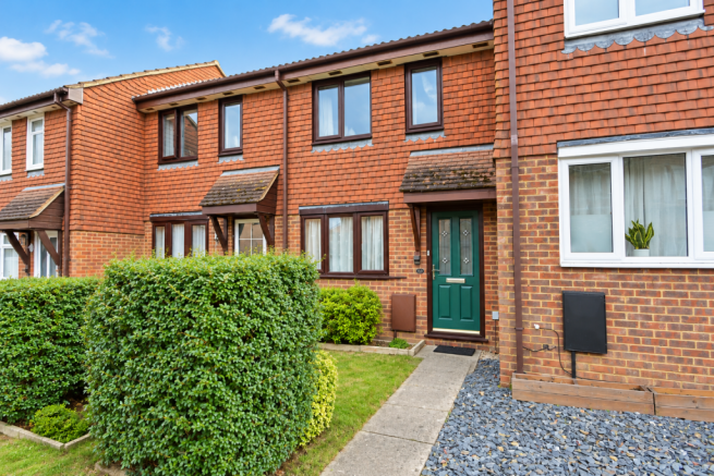 2-bed terraced on Vane Road, Thame, OX9 3WF, £375,000