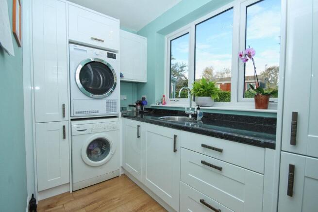 5 SWANLAND CLOSE COTTINGHAM (35)_lzn.jpg