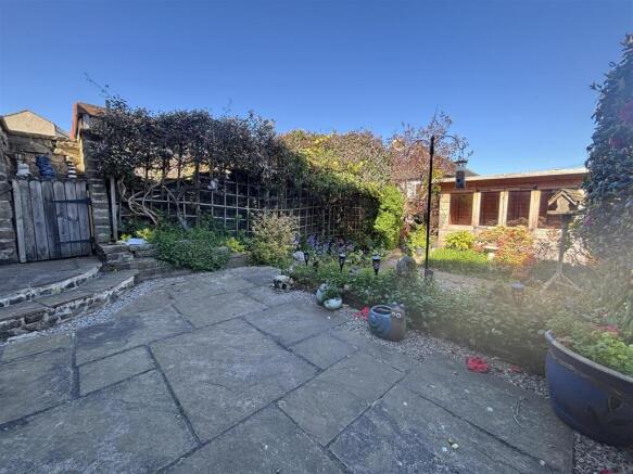 2 bed End of Terrace for sale Image 6