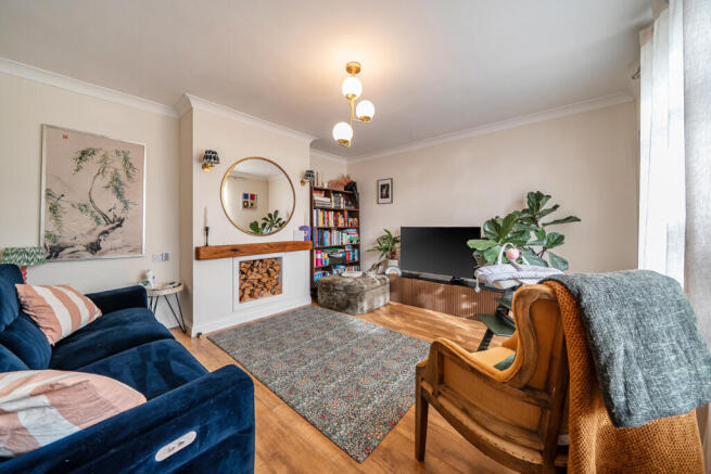 1415689-2-699470f...