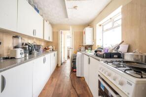 17, Shaftesbury Road, Forest Gate, London E7 8PF