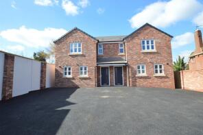 2, Charlton Place, Studley B80 7FR
