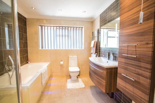Ensuite.jpg