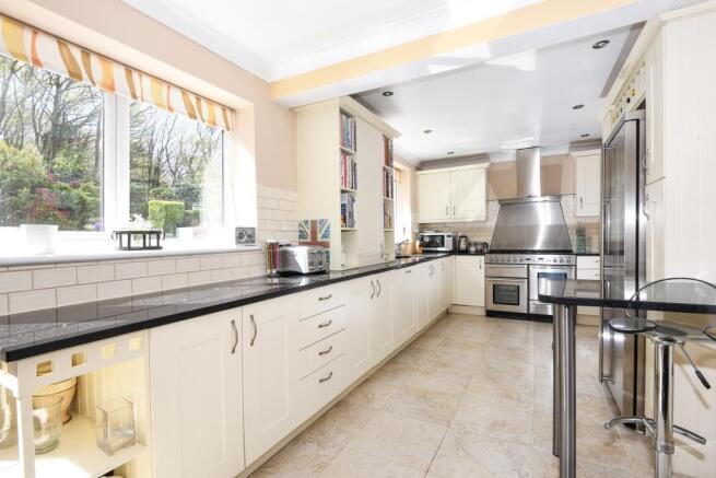 Kitchen/Breakfast Room 1