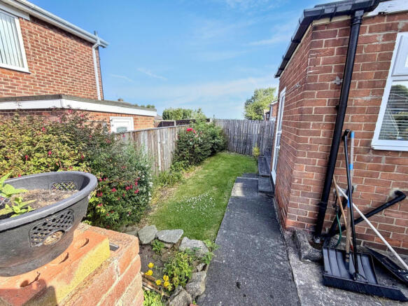 Warrens Walk, Blaydon, Blaydon-on-Tyne, Tyne and Wear, NE21 6EF photo 5