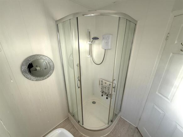 2 bed Semi-Detached for sale Image 12