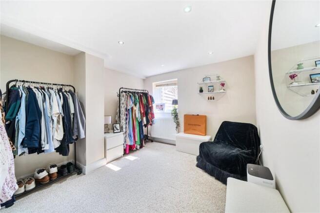 2 bed Apartment for sale Image 7